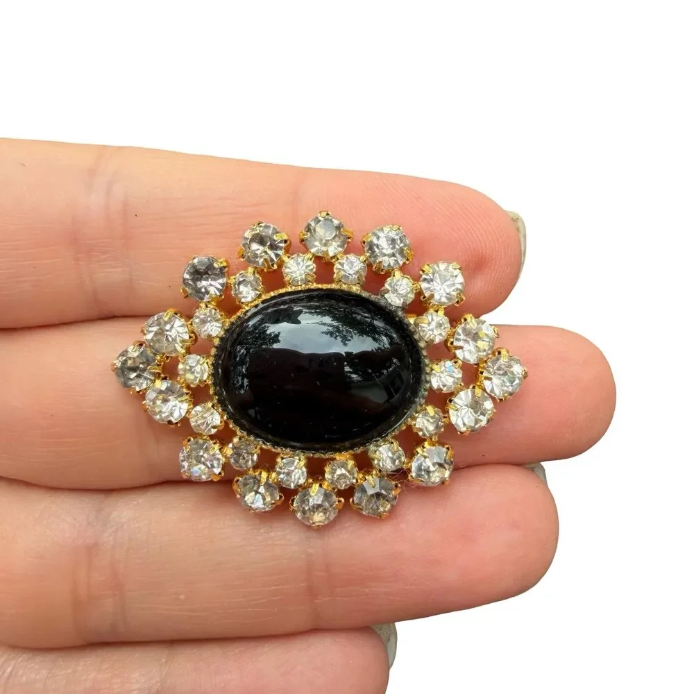 Vintage Jewelry Black Cabochon Brooch with gold tone and rhinestones